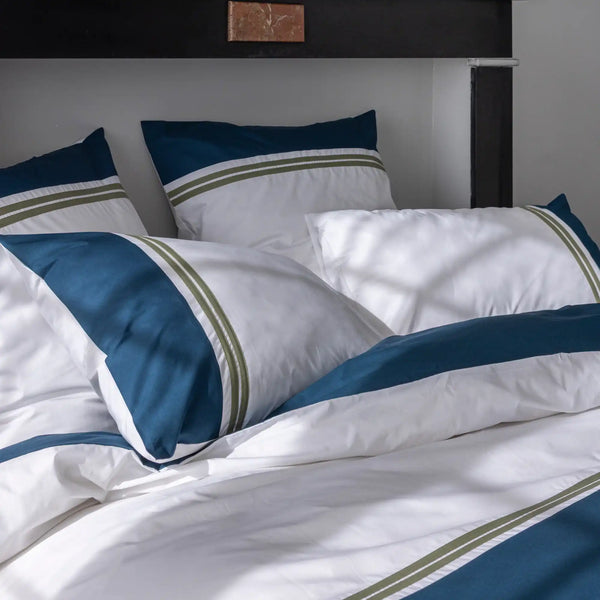 Taie d'oreiller Esprit Couture – Blanc/Bleu nuit bandes kaki