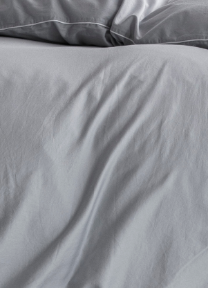 Blanc_Cerise_44_1_7e37d244-f913-4ade-b317-81e7f924a3b9