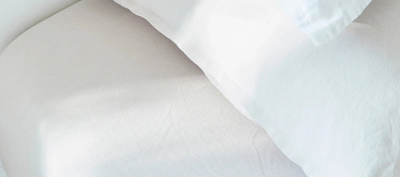 Allergie acariens : lit aéré et linge de lit propre