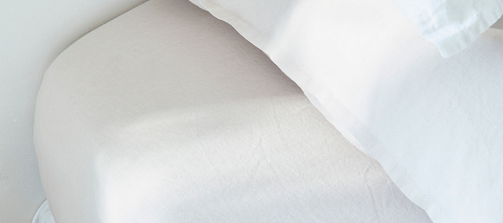 Quelle est la différence entre drap housse et drap plat et comment bien choisir ?