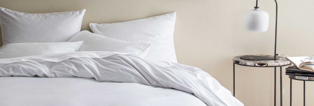 taies en satin de coton blanche