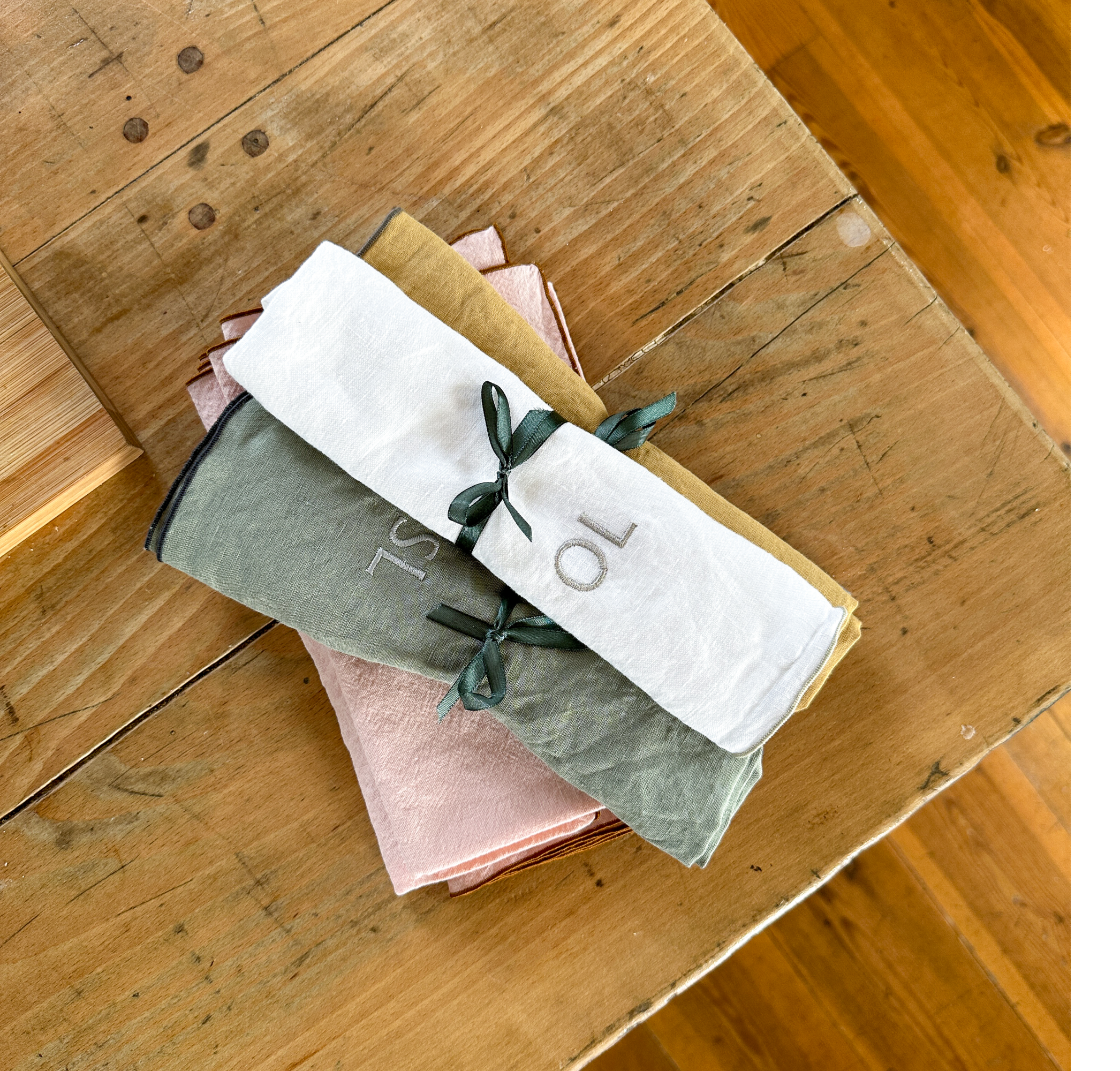 8 serviettes brodées