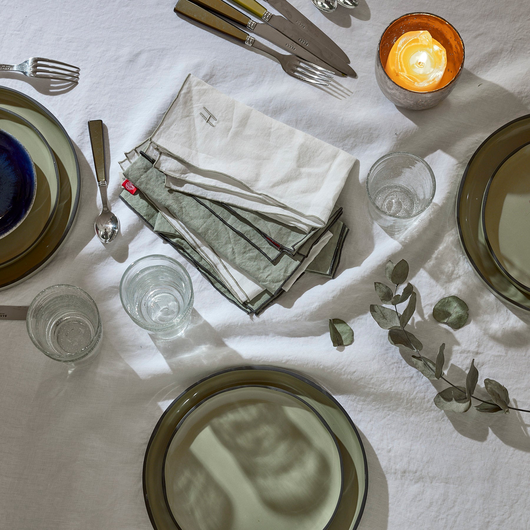 Nappe en coton soie 175 x 175 À LA FRANÇAISE | Maisons du Monde Nappe en coton soie 175 x 175 À LA FRANÇAISE | Maisons du Monde