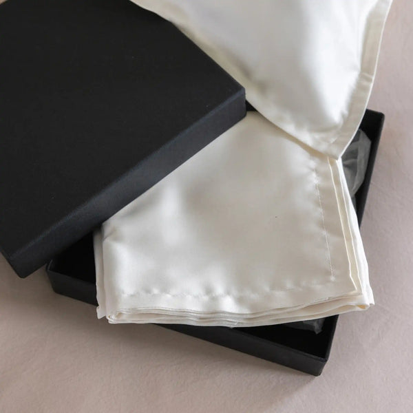 Taie d'oreiller volant plat Rêve de soie – Blanc cassé