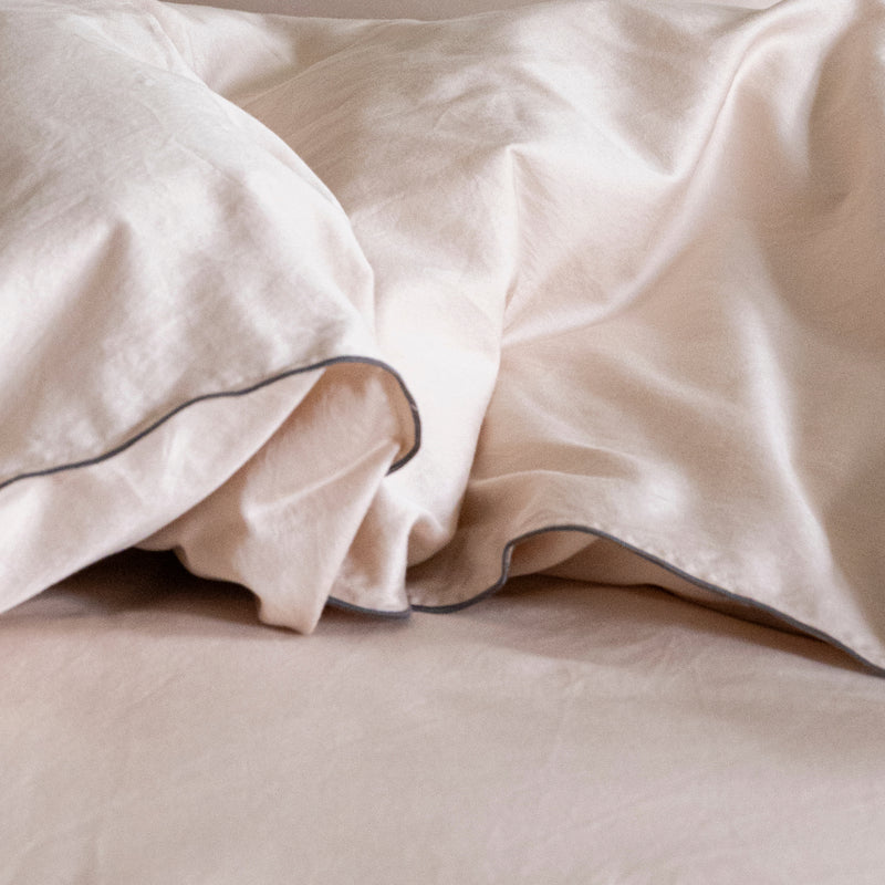 Rose poudre - bourdon taupe