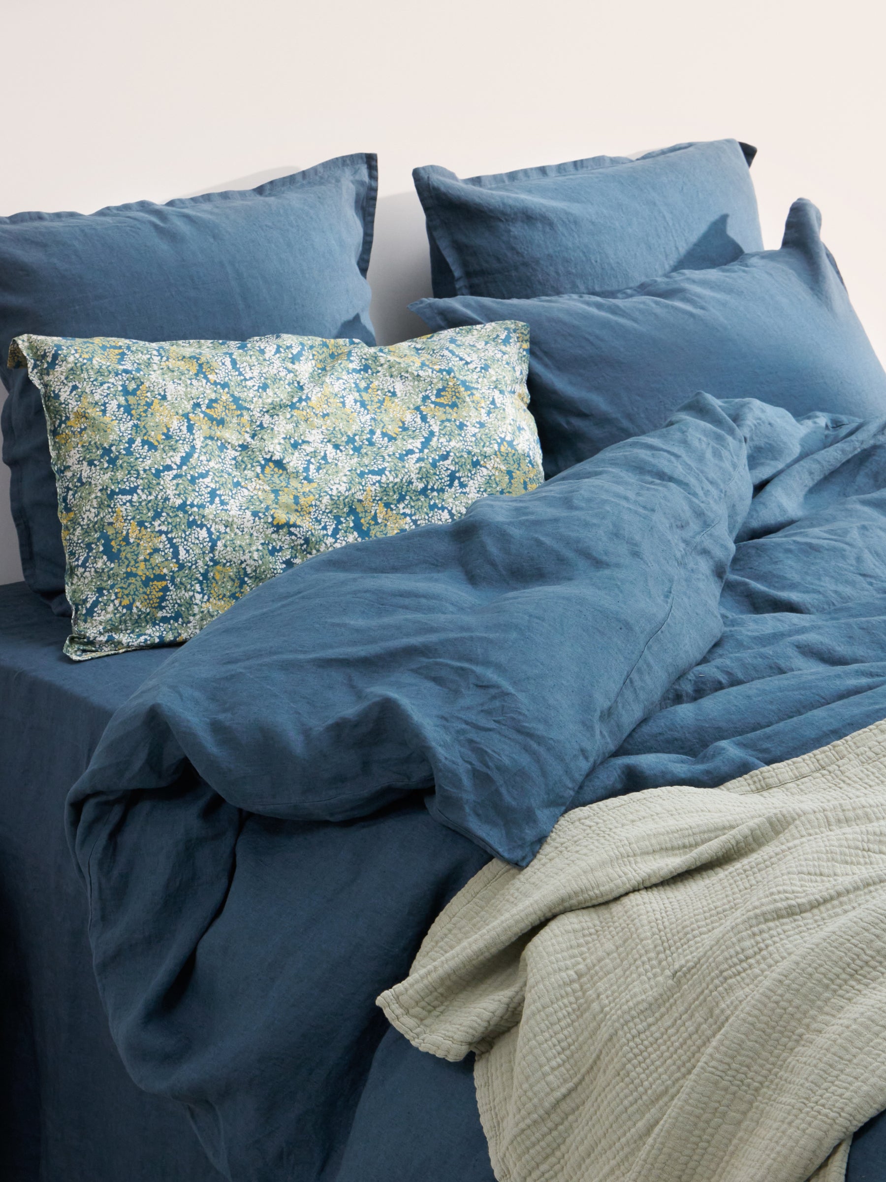Parure de lit 1 personne nuit bleue avec housse de couette et taie  d'oreiller imprimé Les Ateliers Du Linge